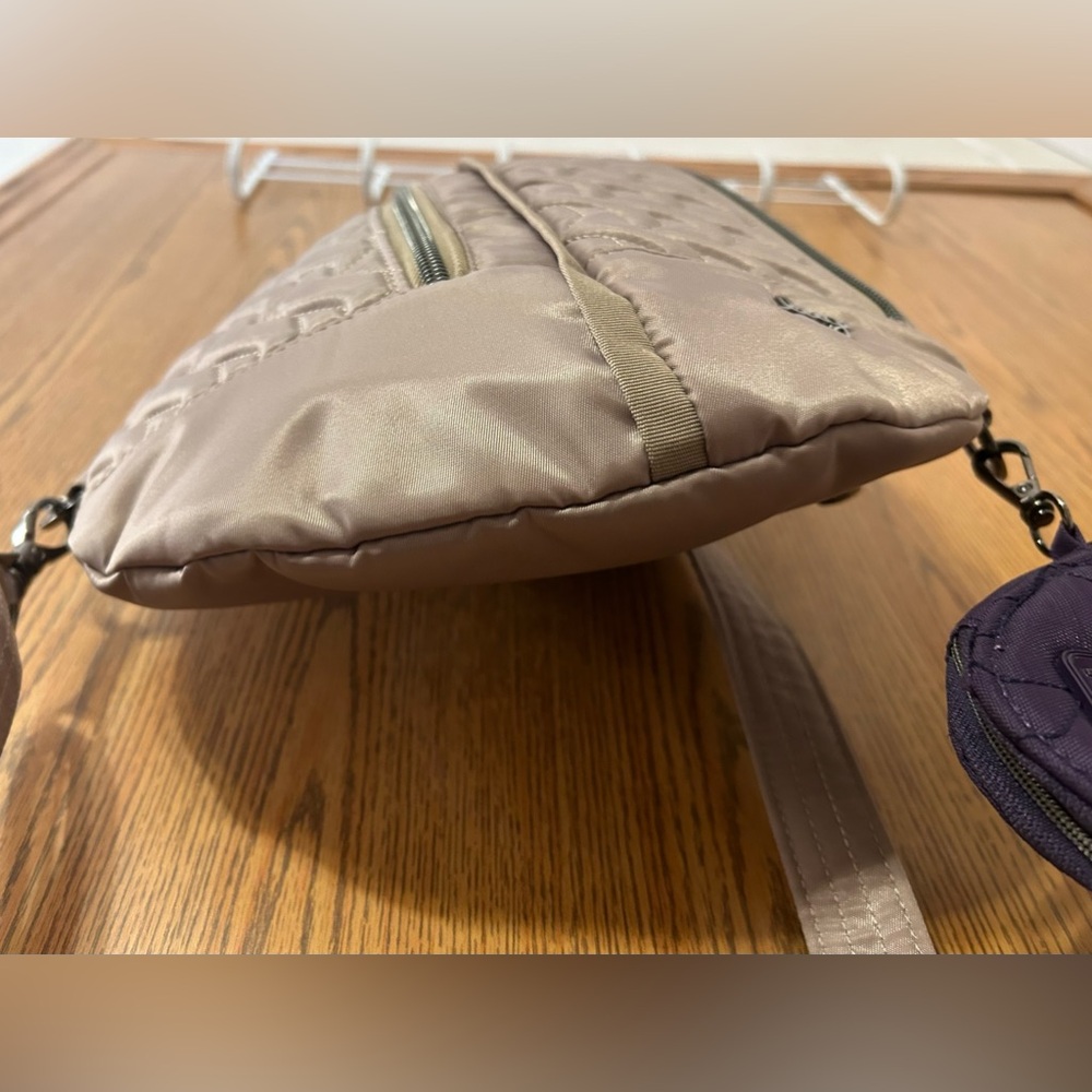 Lug Windsail Sling Bag w/ Purple Heart Shaped Pouch - Picture 5 of 11